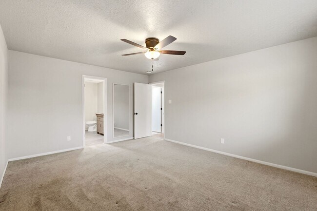 Building Photo - Exceptional Property in the NE Heights