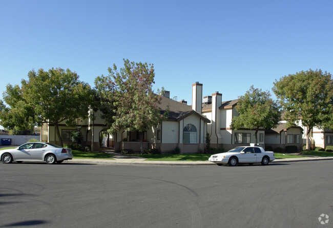 Building Photo - Brierwood Court Apartments