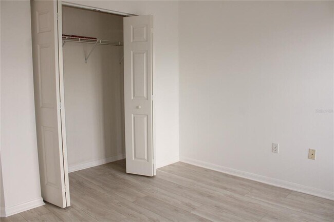 Building Photo - 1702 Fairway Trce