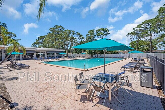 Building Photo - 2755 Coconut Bay Ln