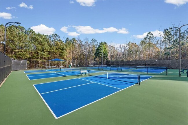 Building Photo - 266 Balaban Cir