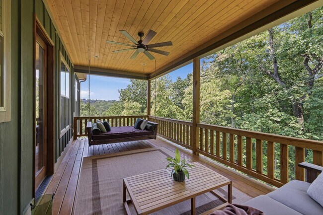 Building Photo - 3556 Cottonwood Ln