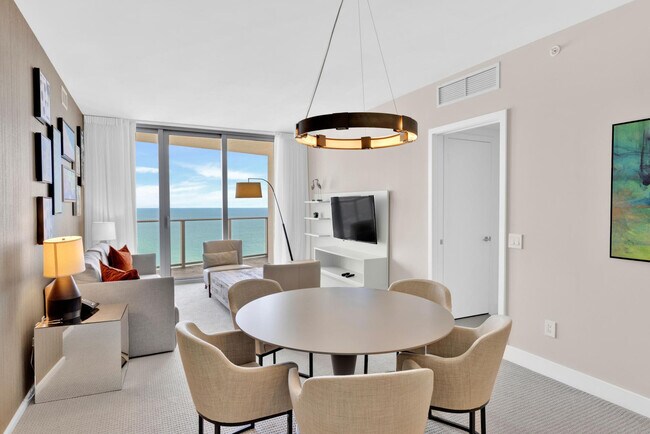 Building Photo - 4011 S Ocean Dr