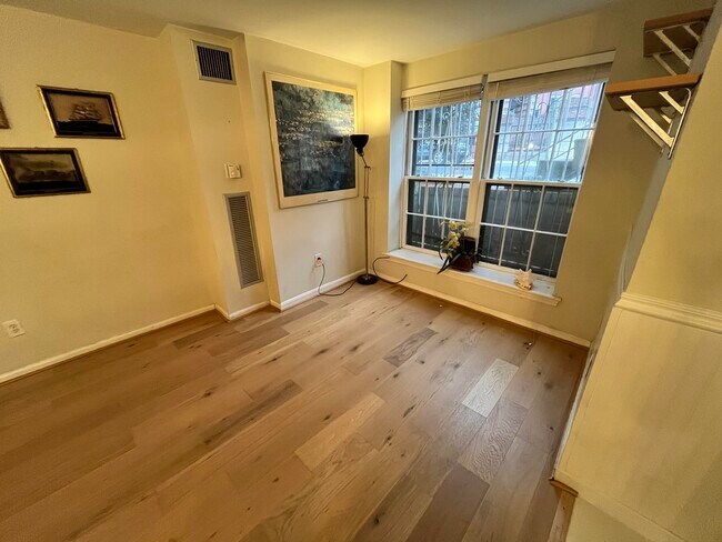 Building Photo - 1756 Corcoran St NW