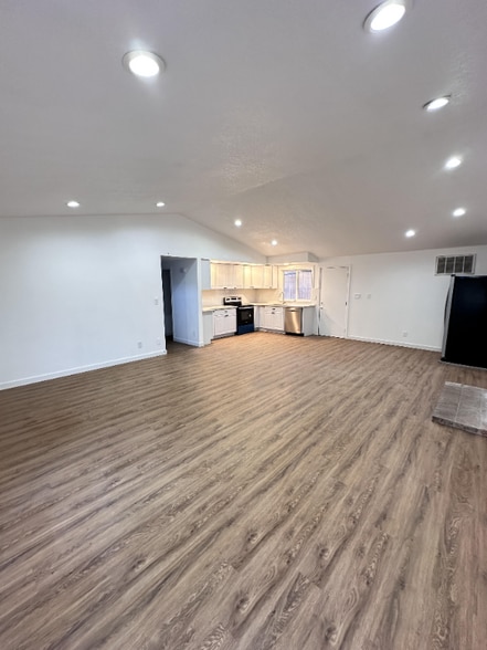 Building Photo - 13179 SW 64th Ave