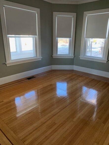 FRONT BEDROOM - 40 Chestnut Ave