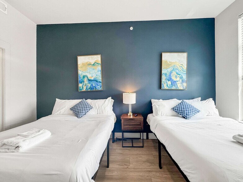 Building Photo - 2916 Indiana St