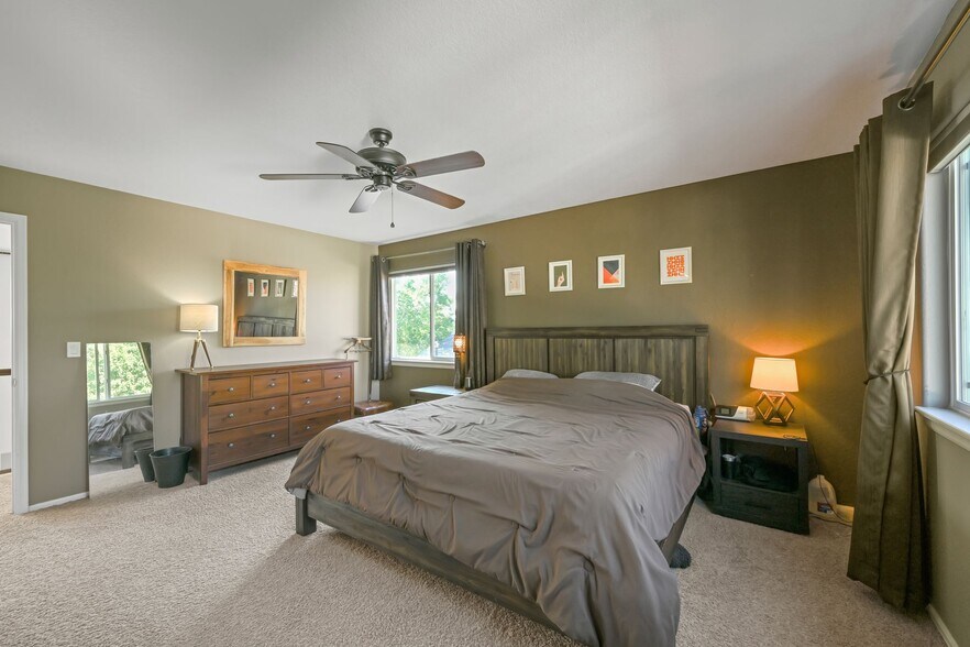 Master bedroom - 2633 Clarion Ln