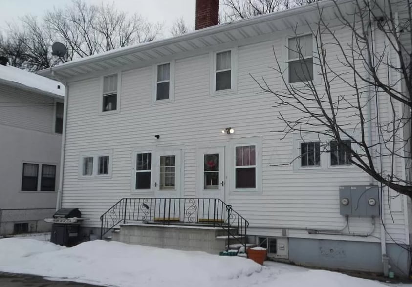 Building Photo - 1145 8th St N
