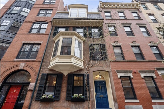 Building Photo - 77 Myrtle St