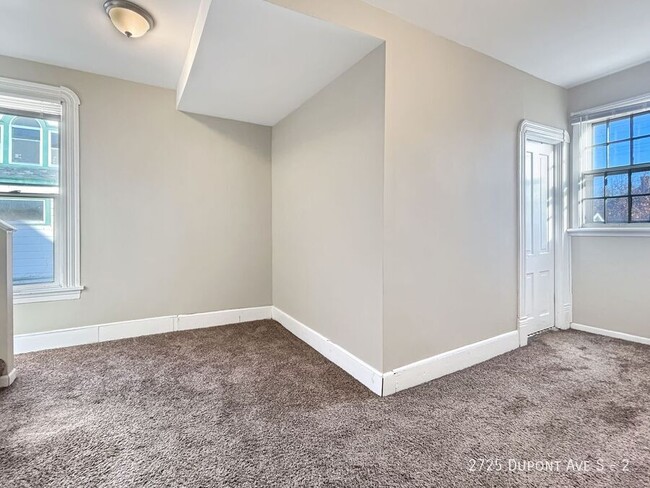 Building Photo - 4br 2ba 1cg ~ Security Deposit Free Altern...