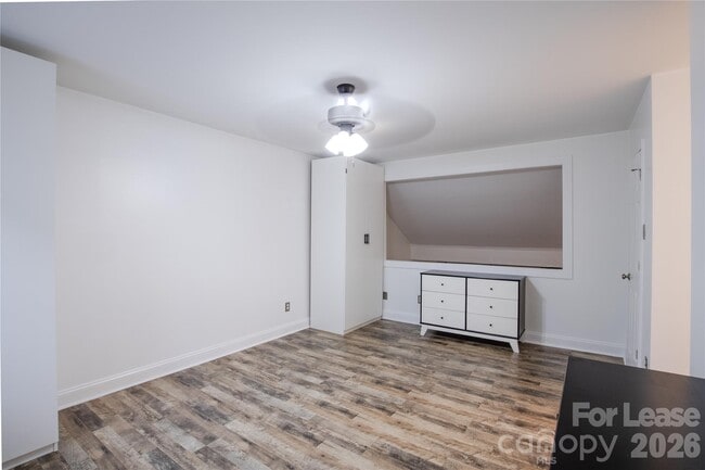 Building Photo - 100 Willow Run Dr