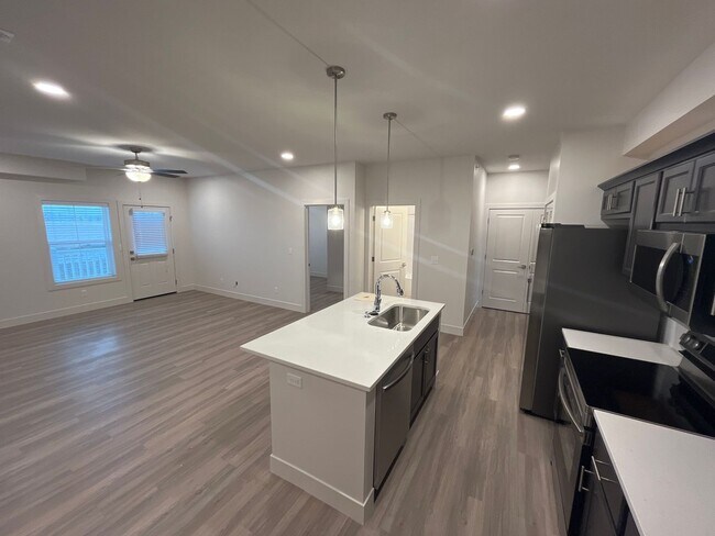 Building Photo - Reserve Arcola 3bd/2ba First Floor Unit
