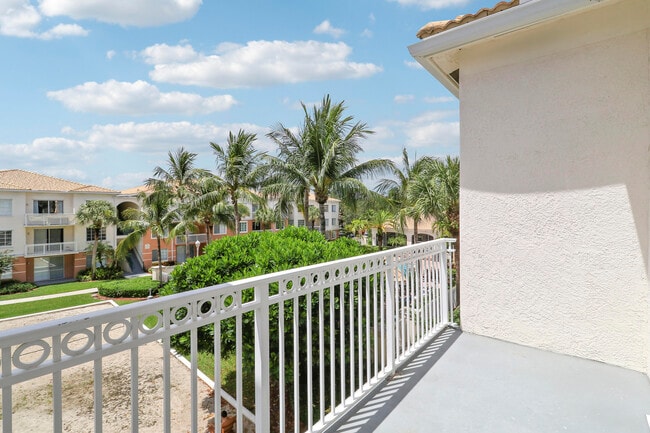 Building Photo - 4302 Myrtlewood Cir W