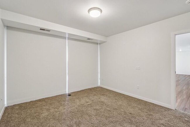 Building Photo - $2,575 | 1 Bedroom, 2 Bathroom Condo | Pet Friendly* | Available for Immediate move-in!