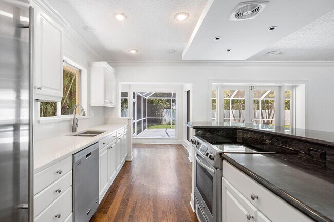 Building Photo - 263 S Maya Palm Dr