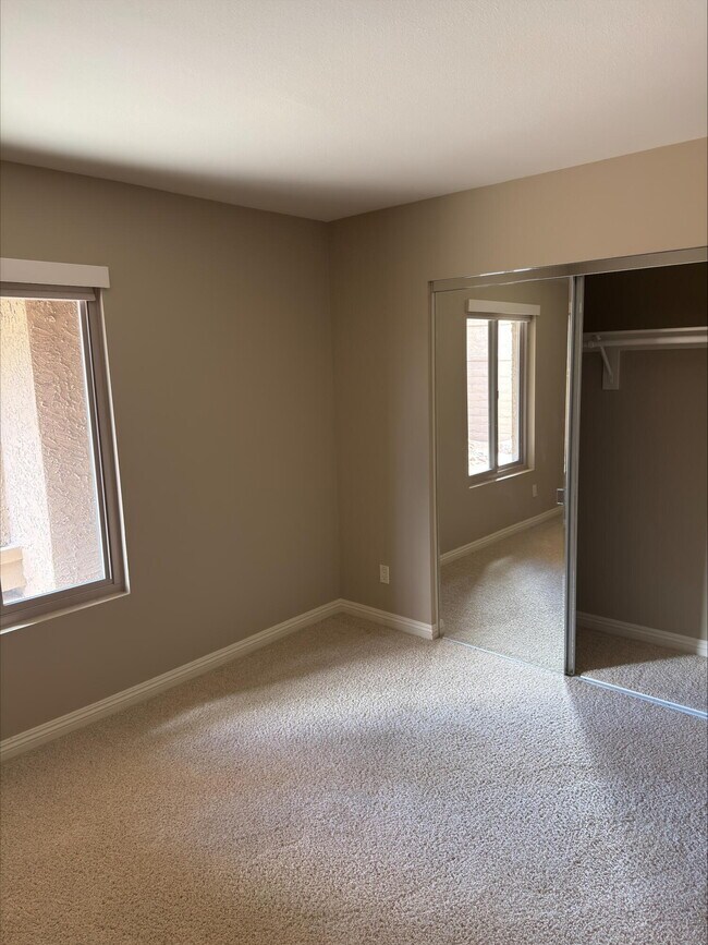 Building Photo - 44299 Capri Ct
