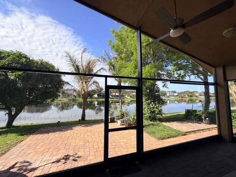 Building Photo - 2165 Newport Isles Blvd