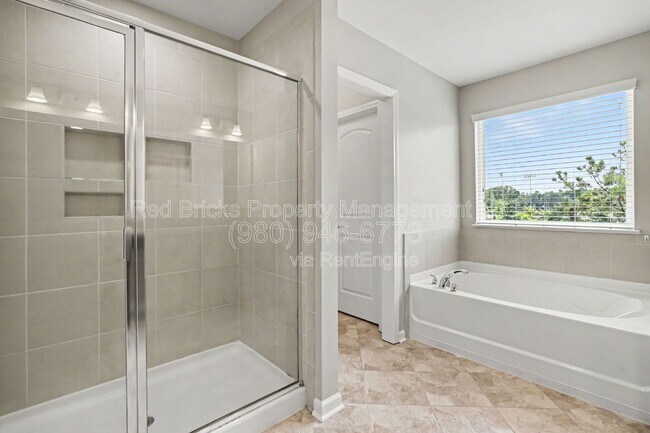 Building Photo - 3527 Arnica Ct
