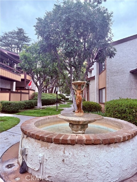 Building Photo - 444 W Huntington Dr