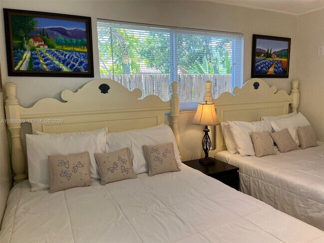 Building Photo - 113 SW 2nd St