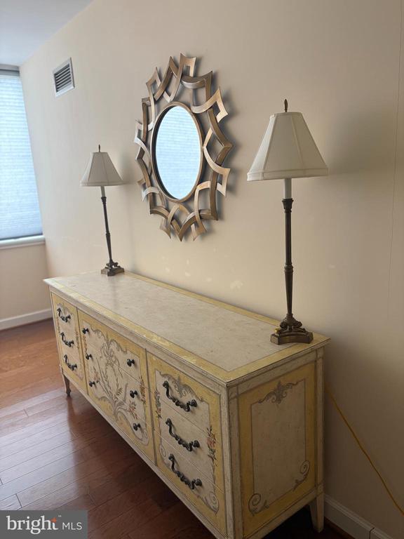 Building Photo - 5101 River Rd