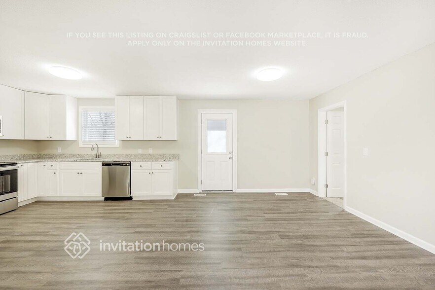 Building Photo - 4936 Shihmen Dr