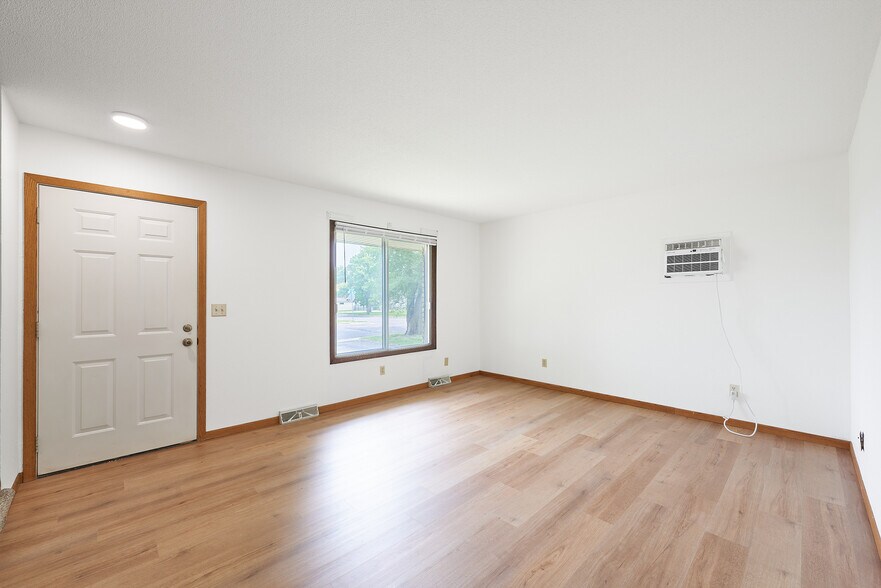 Living Room - 1353 15th Ave S