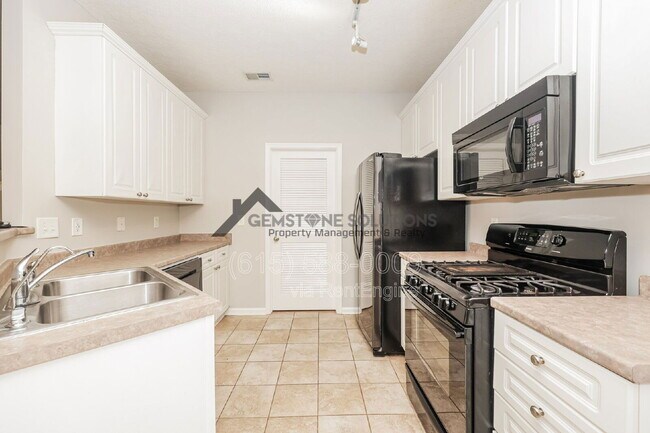 Building Photo - 1006 Prince St