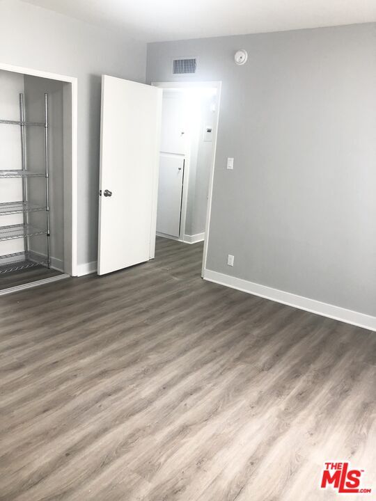 Building Photo - 8635 Cashio St