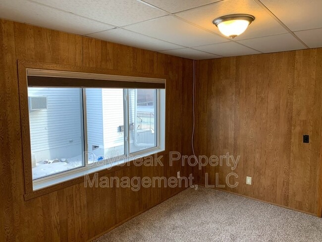 Building Photo - 1121 2nd Ave S