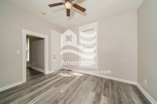 Building Photo - 1604 E Oak St