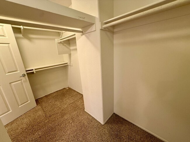 Building Photo - Scripps 3br plus loft garage yard granite kitchen TEXT 858-774-1574