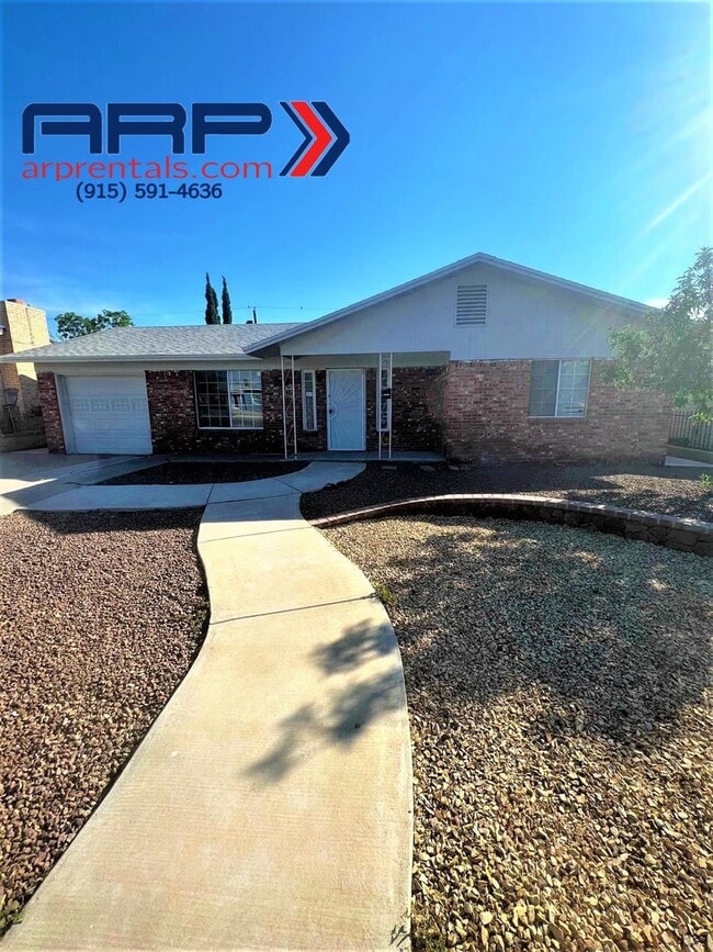Building Photo - Beautiful North Central Home