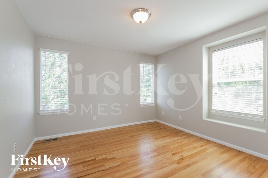 Building Photo - 10518 Ouray St