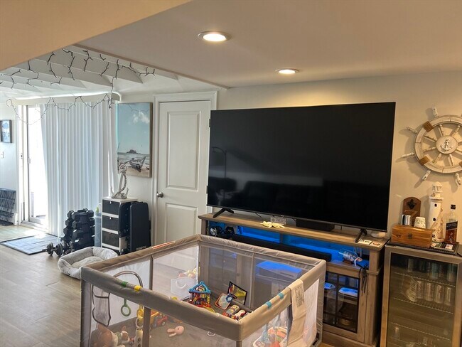 Building Photo - 50 Humphrey St