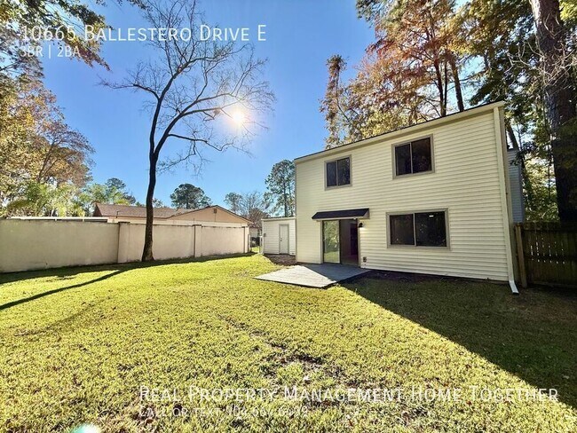 Building Photo - 10665 Ballestero Dr E