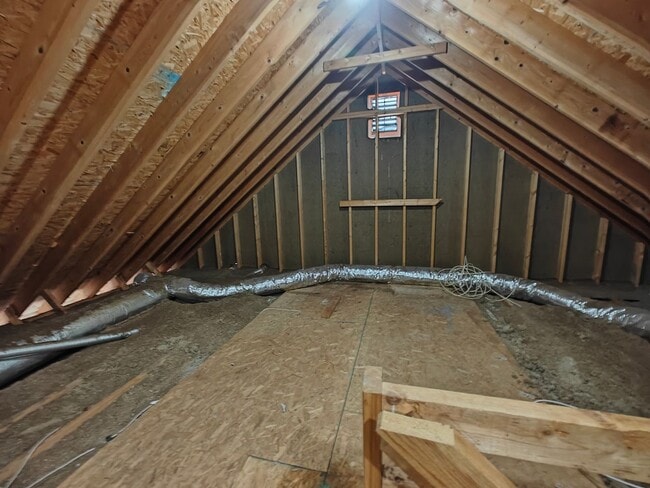 Building Photo - 5 Bedroom home in Henrico