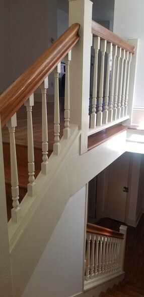 Building Photo - 125 Peyton St