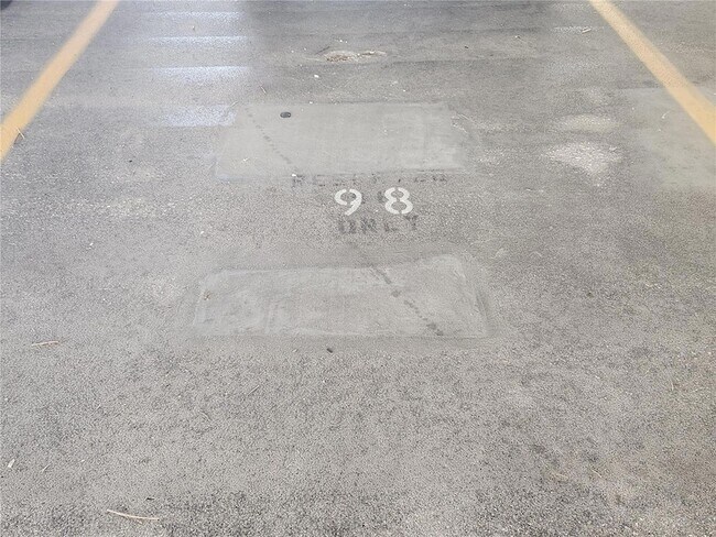 Building Photo - 6287 Bahia Del Mar Cir N