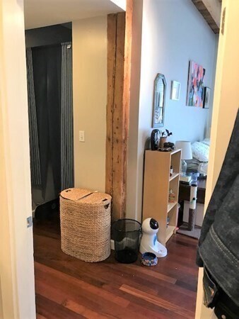 Building Photo - 197 Sidney St