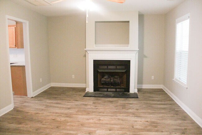 Building Photo - ***Coming Soon!!!!***Beautiful town home in Clayton