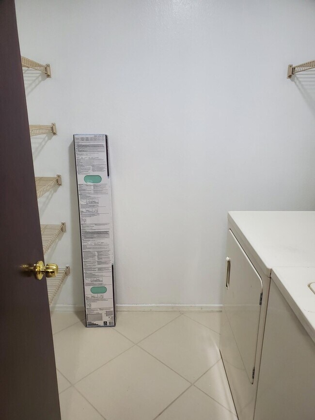 Building Photo - 2319 N Congress Ave