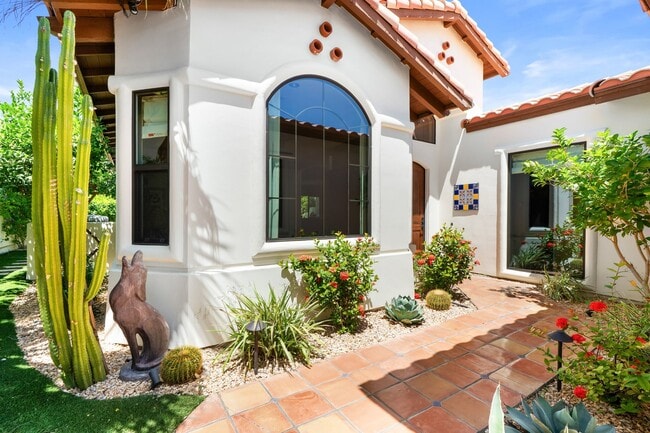 Building Photo - 78760 Cabrillo Way