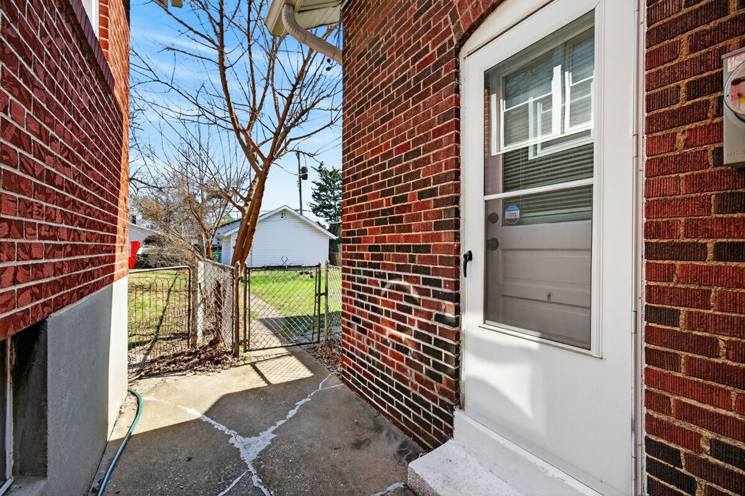 Building Photo - 2207 McCausland Ave