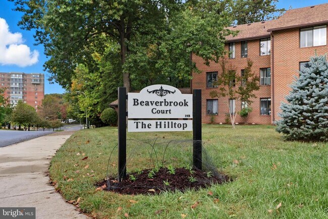 Building Photo - 15300 Beaverbrook Ct
