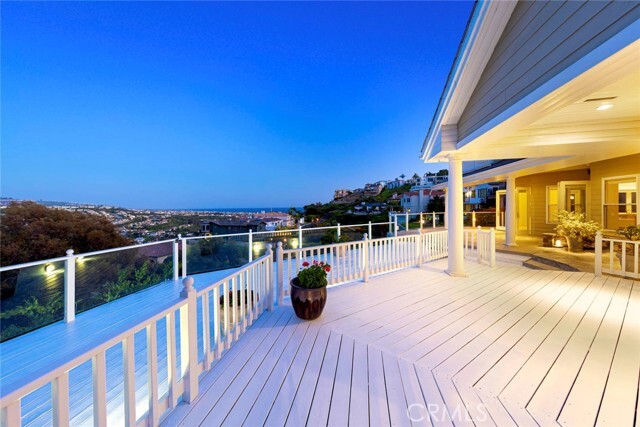 Building Photo - 12 San Remo