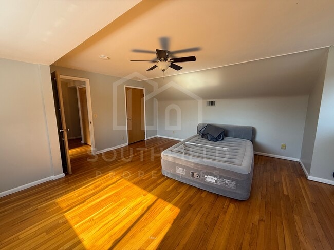 Building Photo - 3175 Ramona Ave