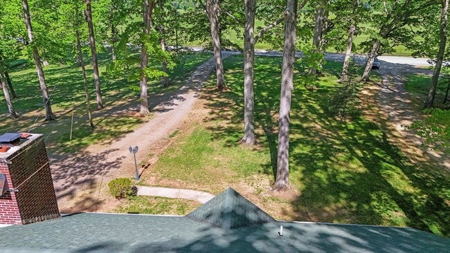 Building Photo - Brick 2-Bedroom Home Close to Farmville an...