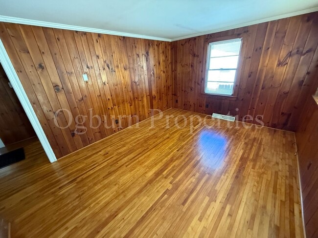Building Photo - 731 Faircloth Ave